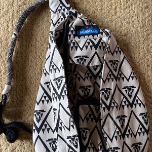 Kavu Black and White Patterned small Sling Bag